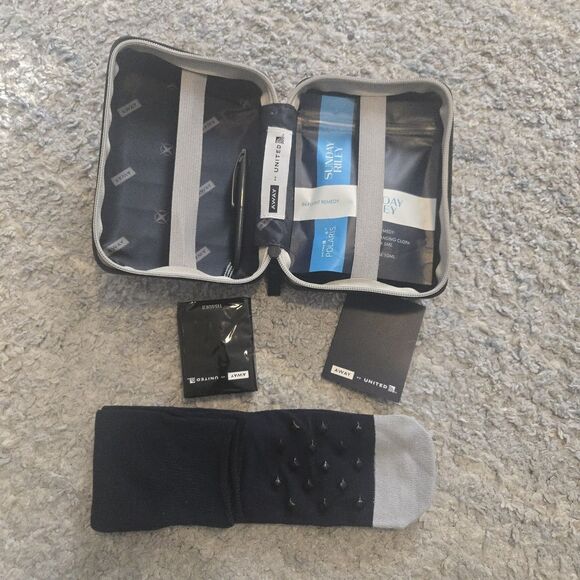 FULL! AWAY The Mini Hardshell Amenity Toiletry Case Zipper Travel Dark Navy Gray - Picture 1 of 7